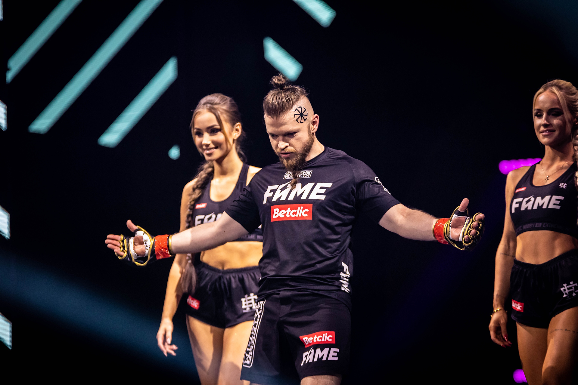 Fame Mma Reborn Gdzie Ogl Da Gdzie Kupi Ppv Transmisja Tv I Online