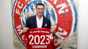 Robert Lewandowski nowa umowa Bayern Monachium