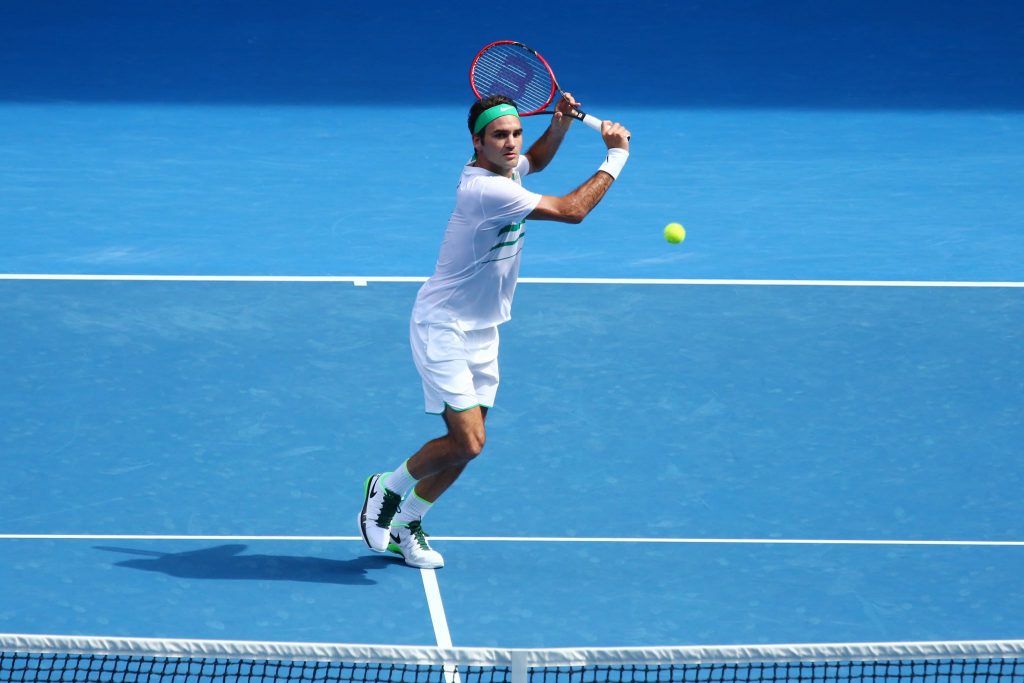 Roger Federer zagrywający woleja