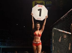Ring girl z UFC - 1. rudna