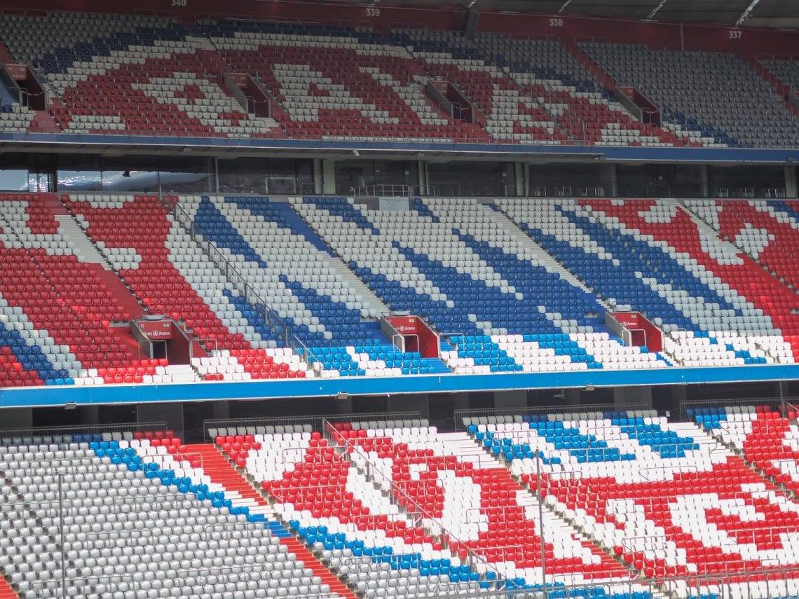 Logo na stadionie Bayernu Monachium