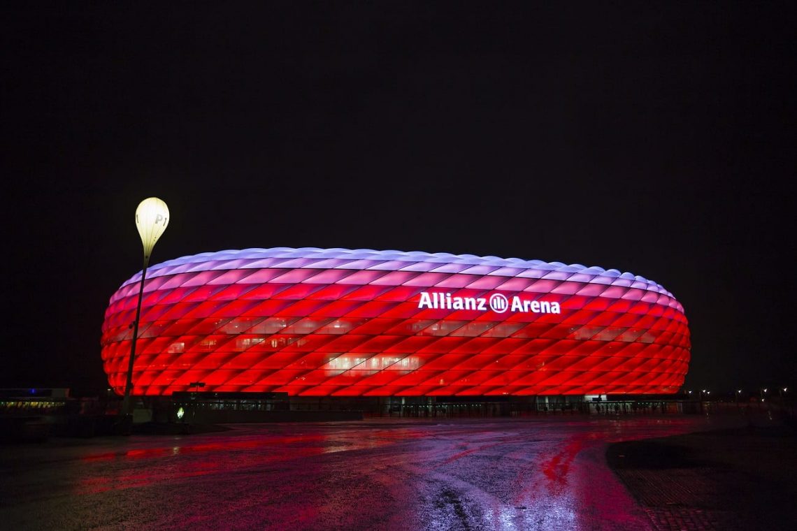 Stadion Bayernu nocą