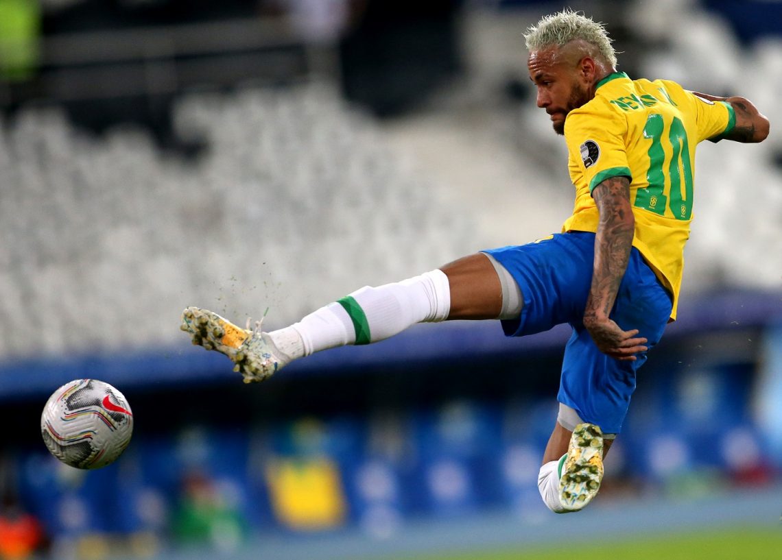 Neymar strzał