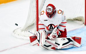 KHL Avtomobilist bramkarz