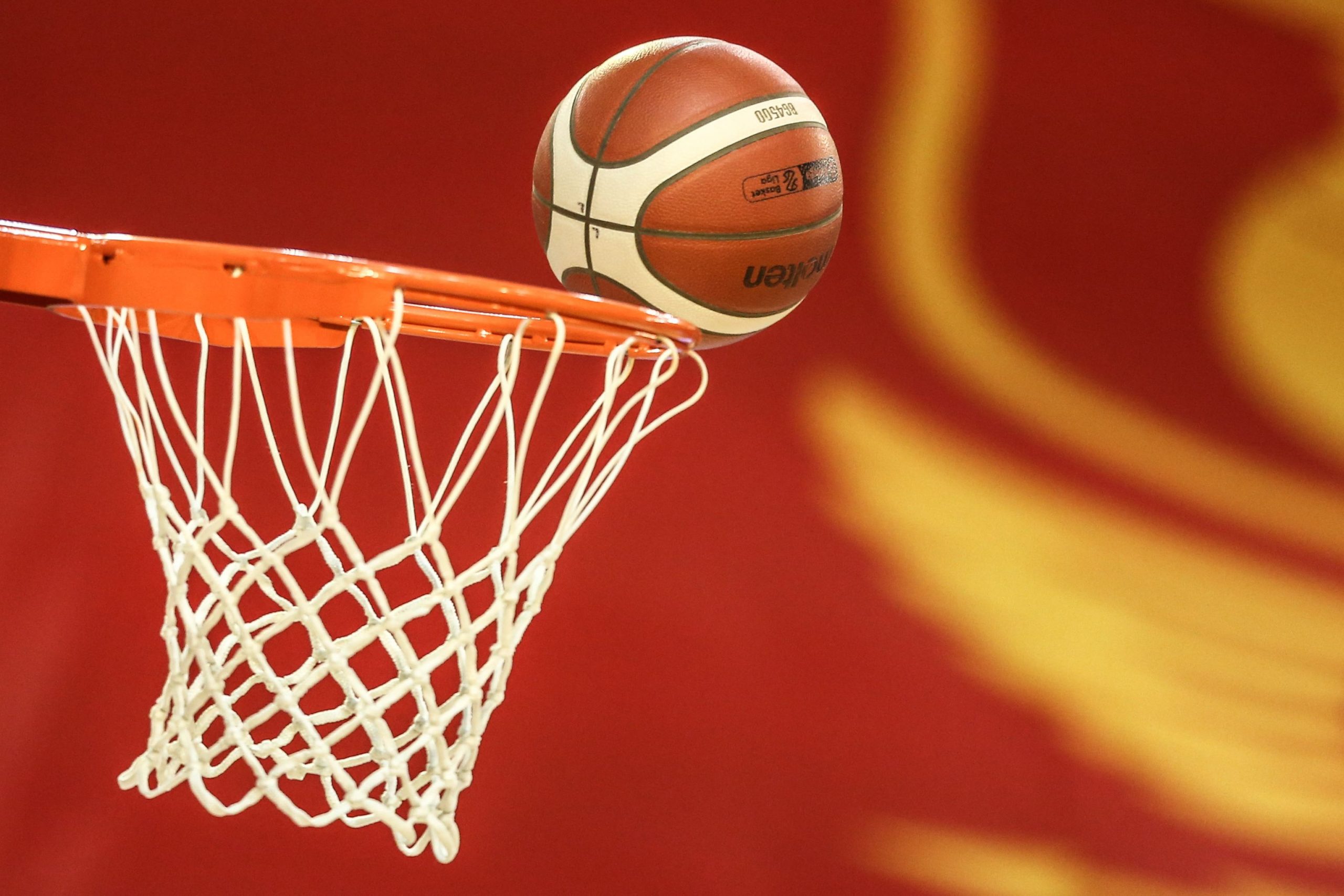 NBA piłka, kosz 01.11.2021