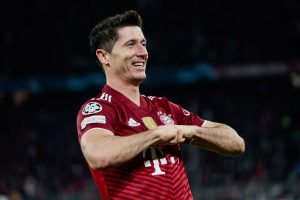 Lewandowski po strzelonym golu - kupon SEO 05.11. Bayern - Freiburg