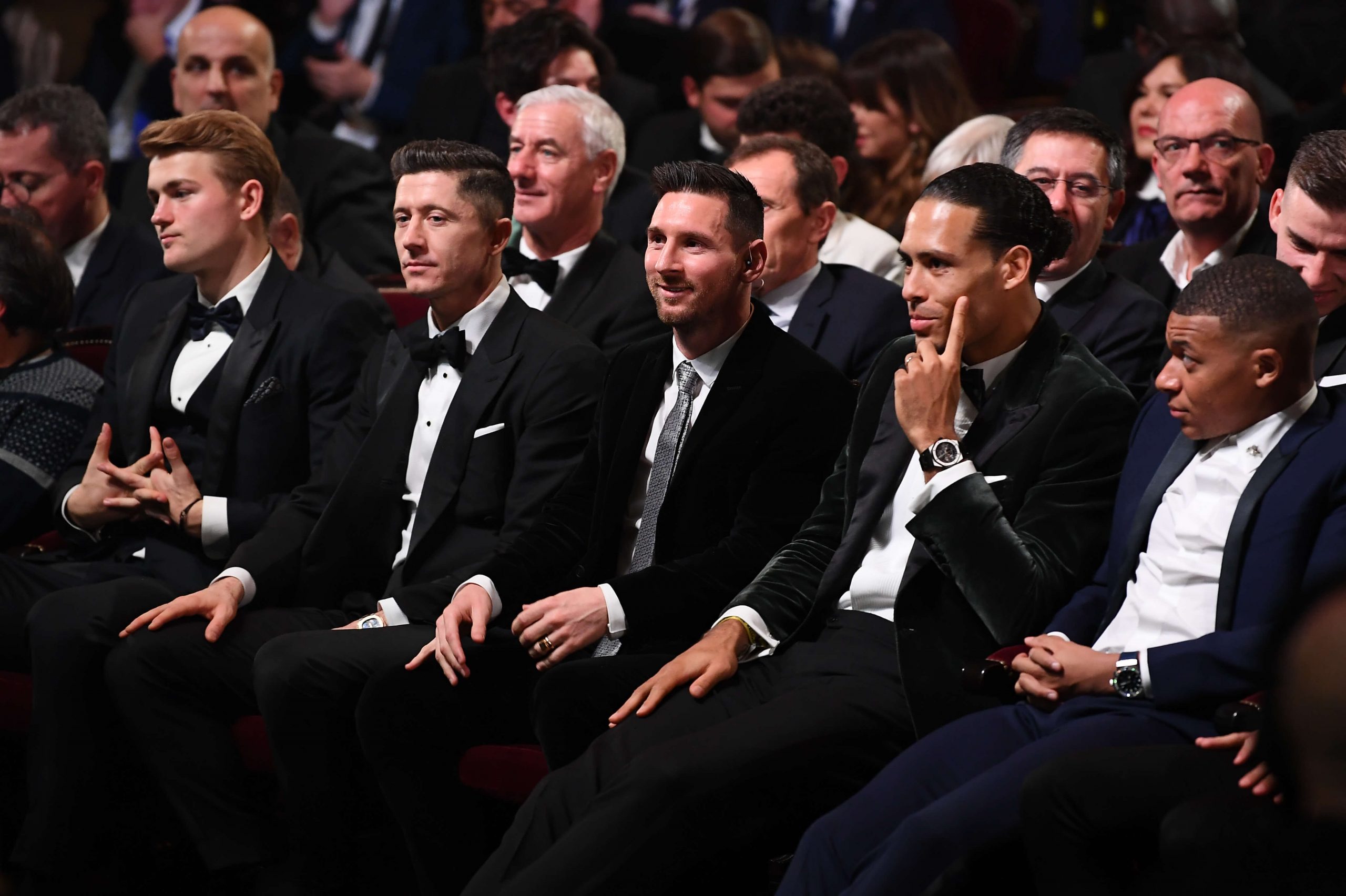 Kto wygra złotą piłkę - messi czy lewandowski?