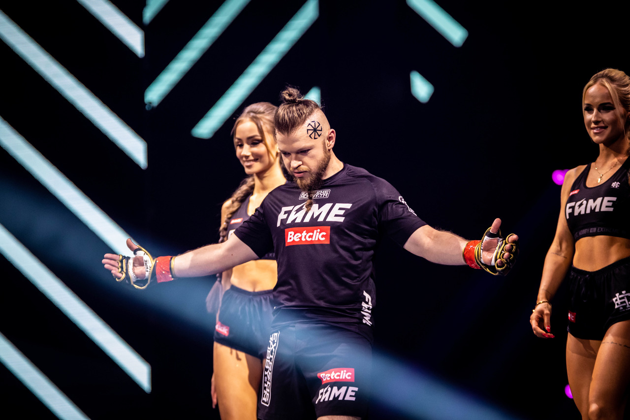Czy Można Oglądać Fame Mma Na Dwóch Urządzeniach