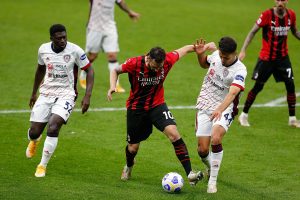 Hakan Calhanoglu, Alfred Duncan, Andrea Carboni