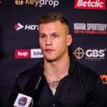 kwieciński udzielający wywiadu na FAME MMA
