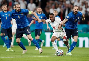 Raheem Sterling, Giorgio Chellini i Leonardo Bonucci