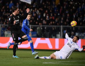 Dusan Vlahovic i piłkarze Empoli