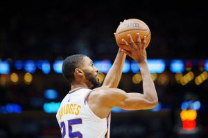 Mikal Bridges - gracz Phoenix Suns; NBA 13.12