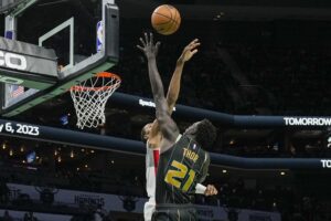 JT Thor - gracz Hornets; NBA; 09.04.2023
