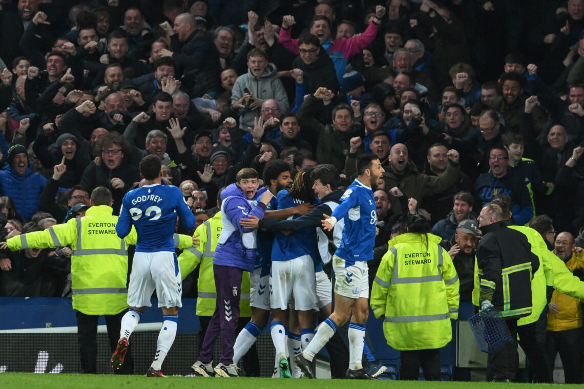 Piłkarze Evertonu po strzeleniu gola