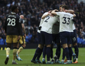 Piłkarze Tottenhamu pom zdobyciu gola z Newcastle