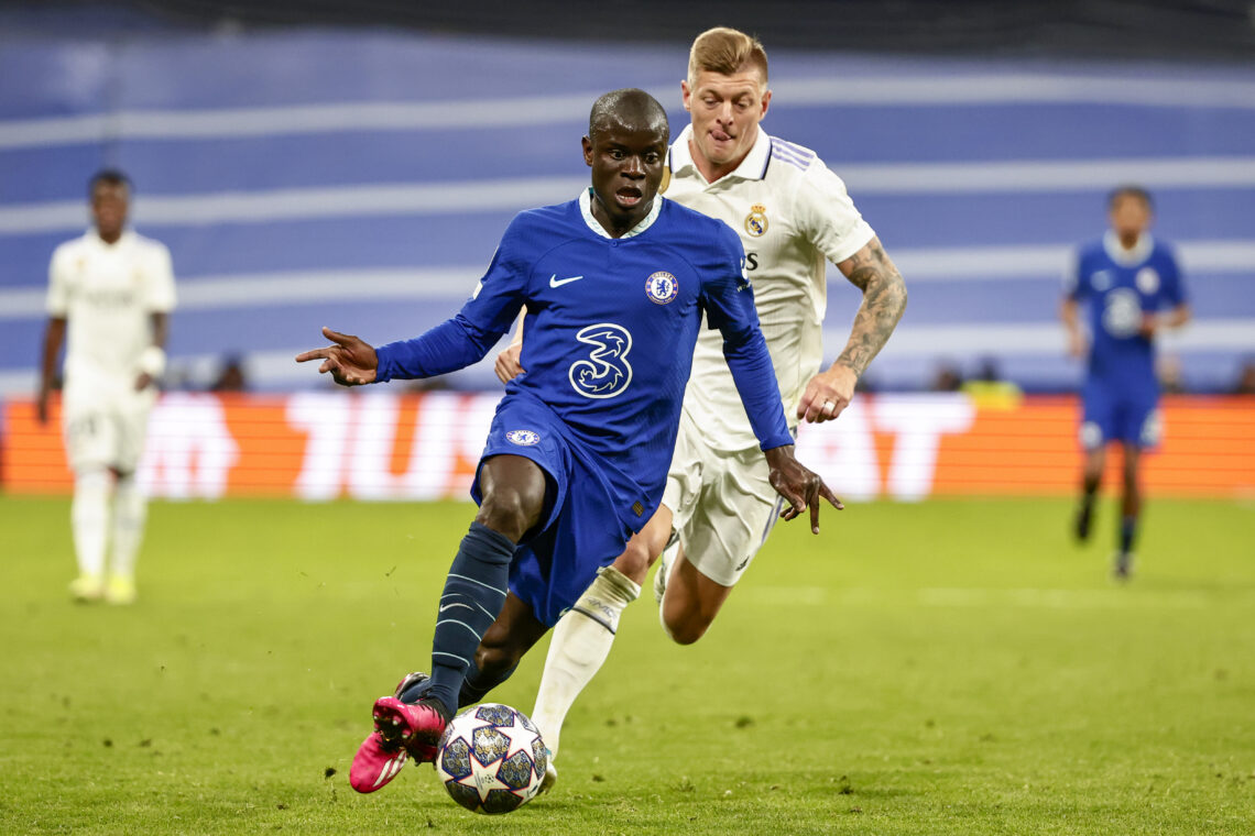 Ngolo Kante w walce z Tonim Kroosem