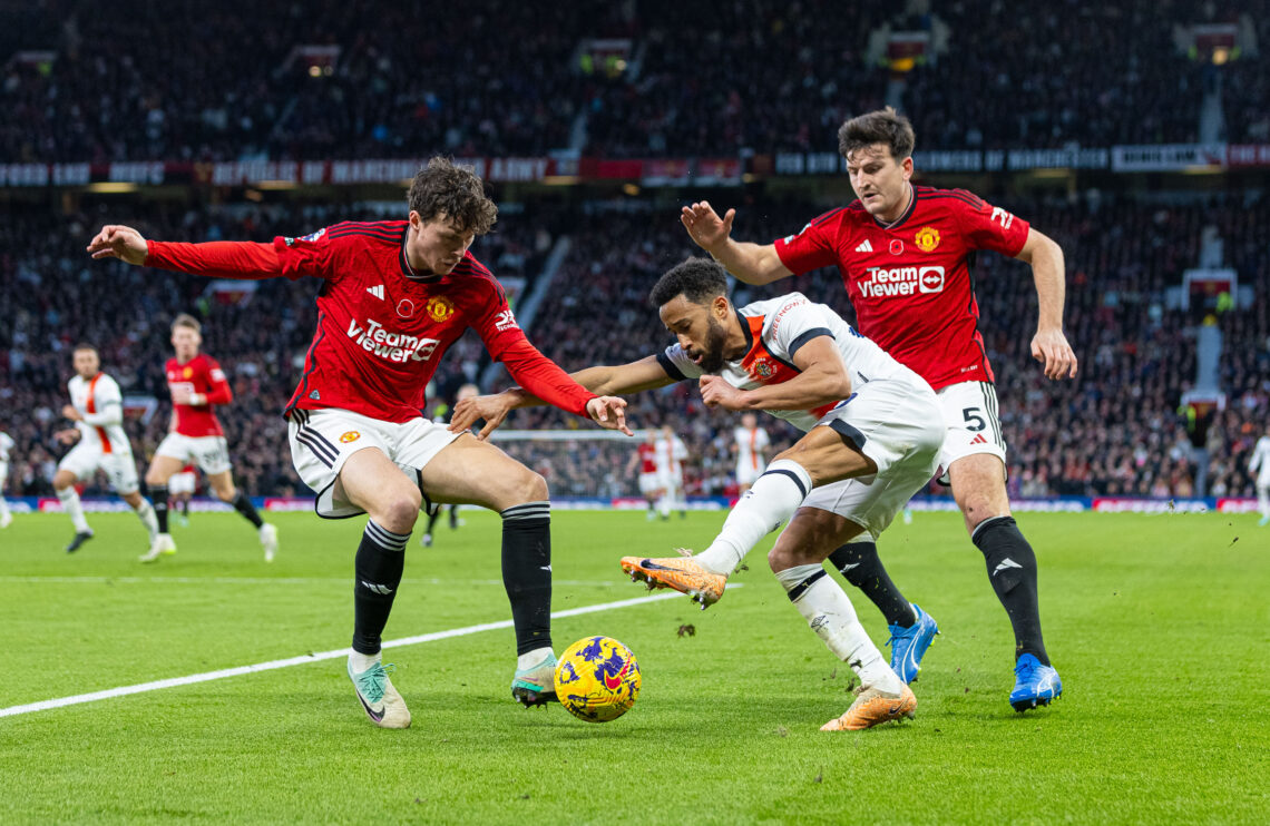 Piłkarze Manchesteru United podczas obrony