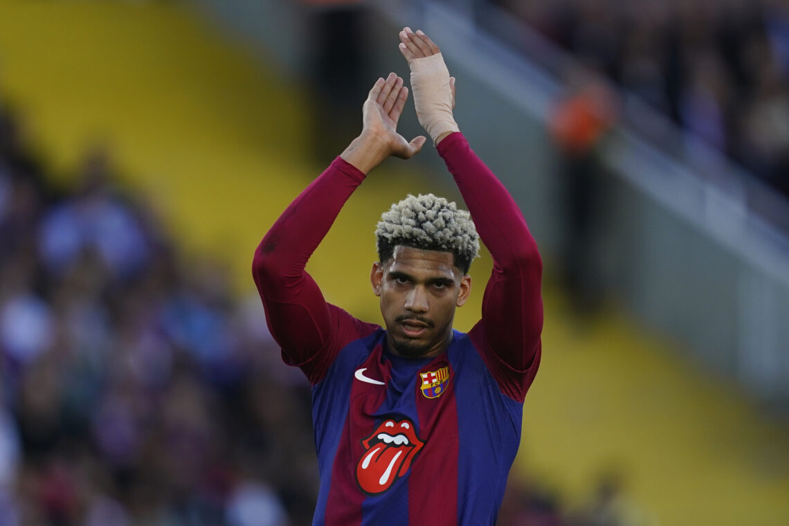 Ronald Araujo; gracz FC Barcelony; 04.11.2023