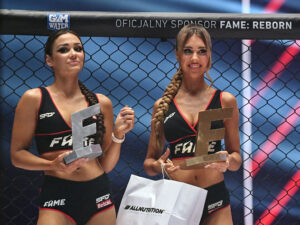 Ring girls po walce na Fame MMA