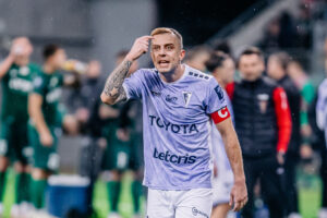 Gestykulujący Kamil Grosicki