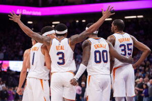Radość w drużynie Phoenix Suns; NBA; 14.04.2024