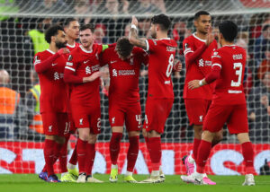 Piłkarze Liverpoolu po zdobyciu gola