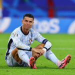 Siedzący Cristiano Ronaldo