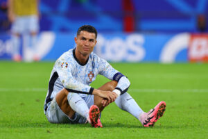 Siedzący Cristiano Ronaldo
