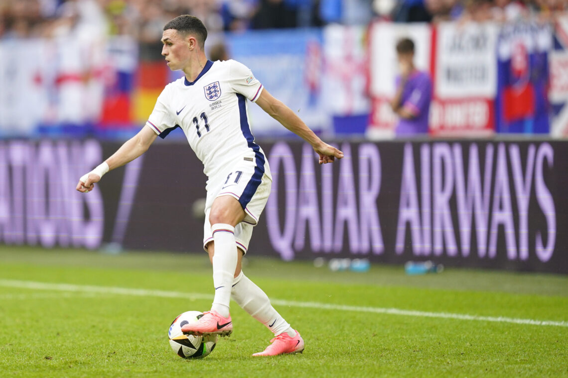 Phil Foden z piłką przy nodze