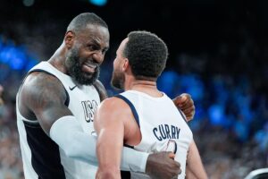 LeBron James i Stephen Curry; USa; 10.08.2024