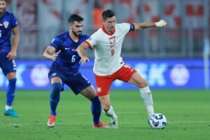 Lewandowski w pojedynku z Sutalo