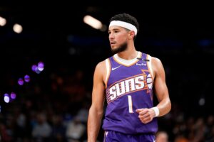 Gracz Phoenix Suns - Devin Booker; NBA; 12.11.2024