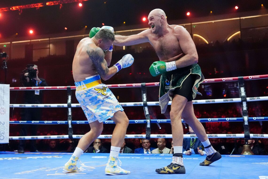 Fury i Usyk podczas pojedynku