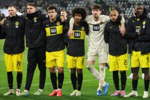 Piłkarze BVB po zakończonym meczu