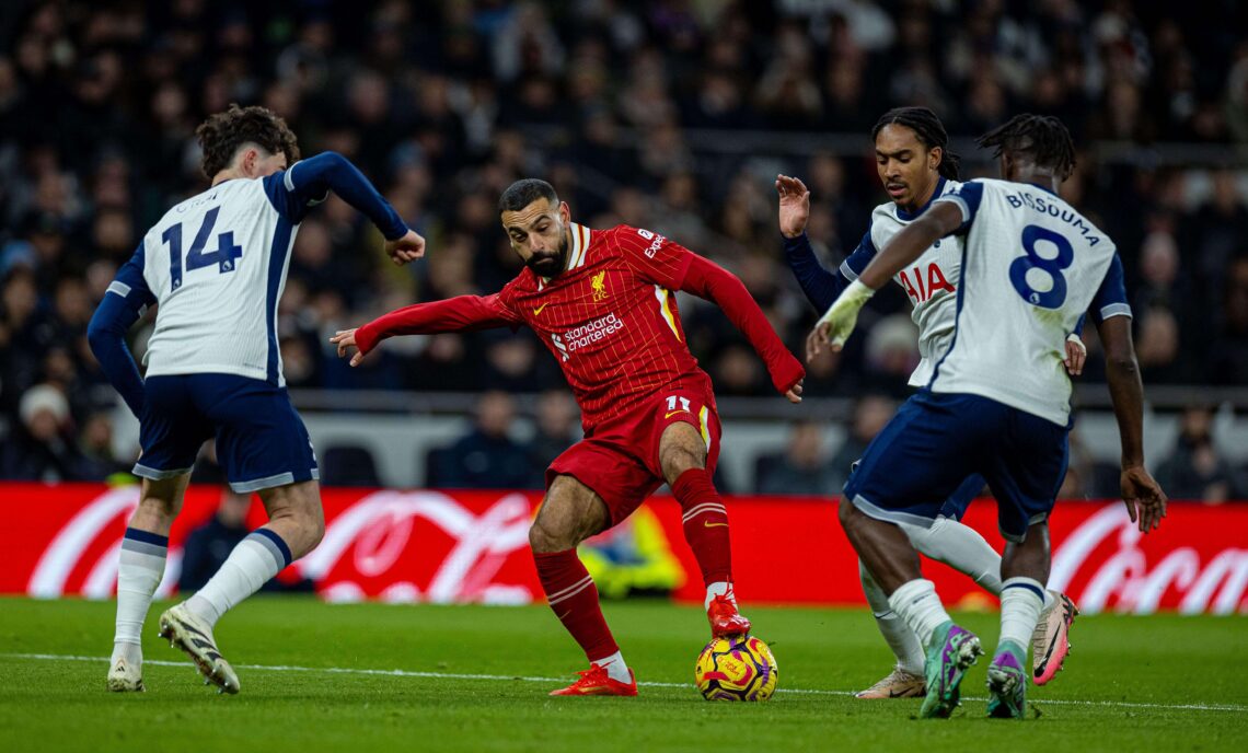 Salah kiwający piłkarzy Tottenhamu