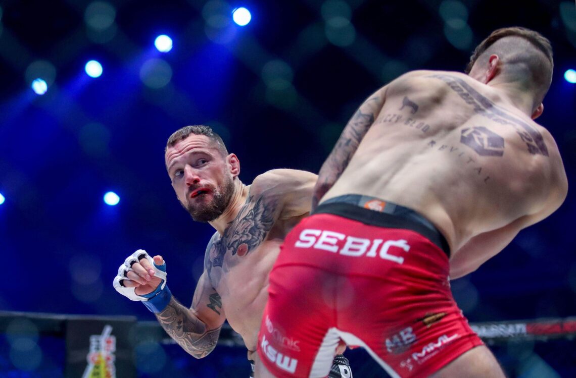 Sebastian Przybysz podczas walki na KSW