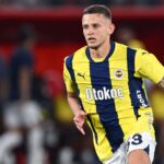 Sebastian Szymański podczas meczu Fenerbahce