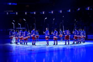 Gracze New York Rangers przywitanie przed meczem