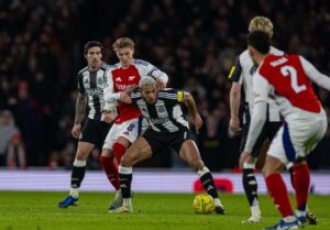 Piłkarze Newcastle i Arsenalu podczas meczu