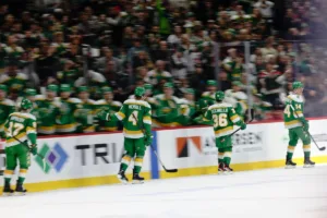 Minnesota-walczy-w-play-offach-z-hokeistami-z-Vegas-foto-Associated Press / Alamy Stock Photo