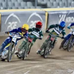 Czterech zawodników podczas biegu żużel Toruń - Częstochowa
