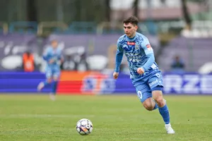 Olimpia Grudziądz - Hutnik Kraków gdzie oglądać Transmisja TV i stream 06042025