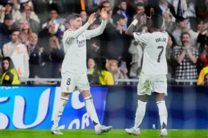 Valverde-i-Vinicius-po-zdobyciu-gola