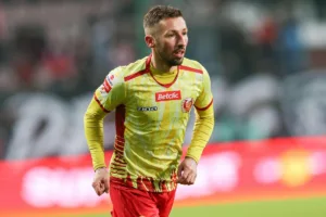 Radosław Majewski Znicz Pruszków vs Wisła Kraków