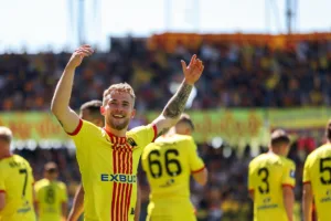 Mariusz Fornalczyk celebruajcy gola