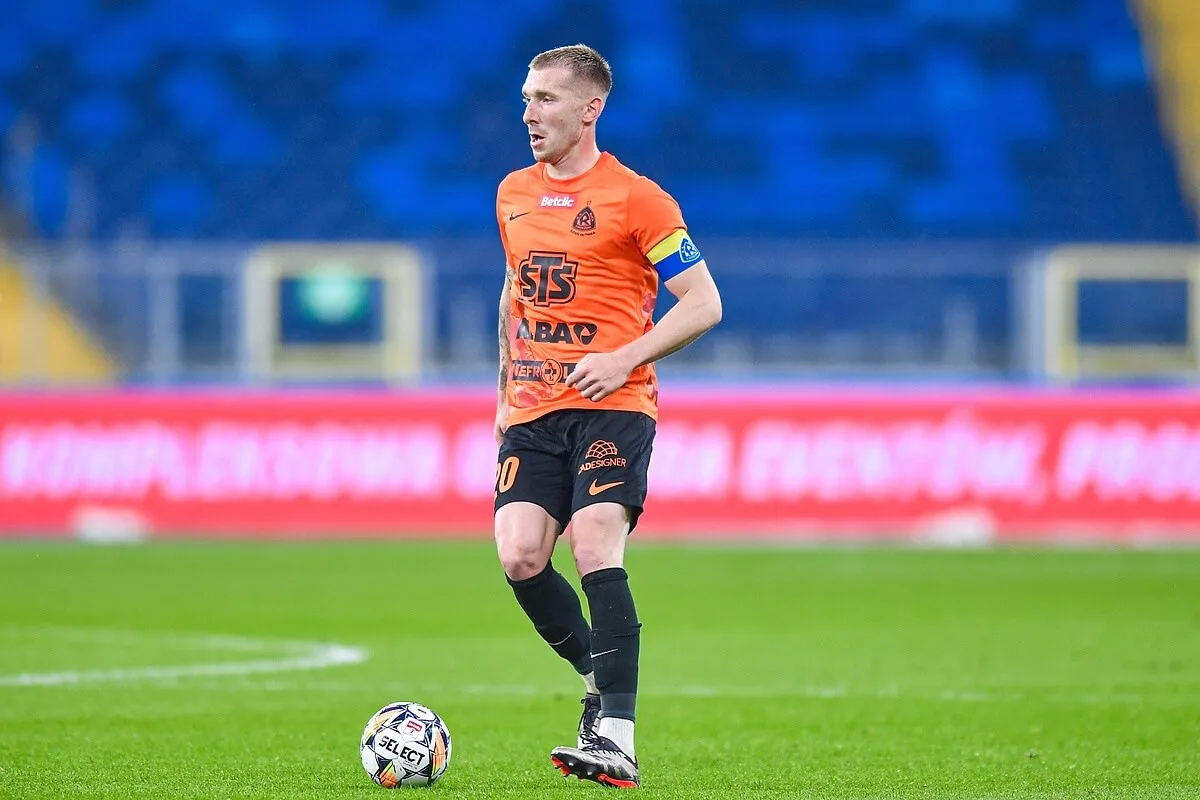 Chrobry Głogów – Ruch Chorzów: typy i kursy. BTTS na zakończenie 33. kolejki Betclic 1 .ligi?
