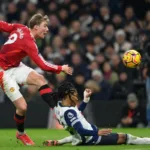 Hojlund-oddajacy-strzal-na-bramke-Tottenhamu