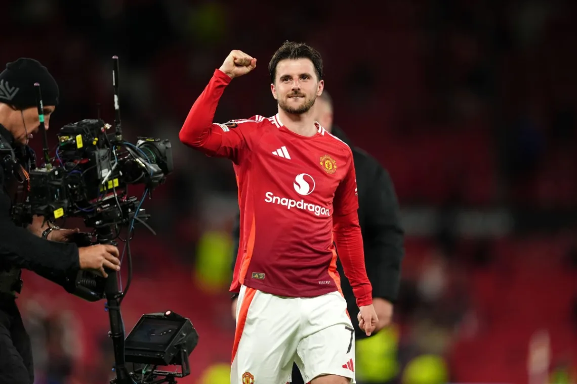 Mason-Mount-celebrujacy-zwyciestwo-Manchesteru-United