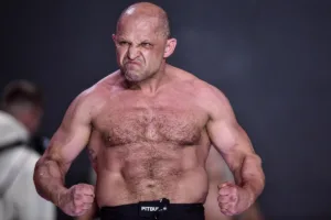Jacek-Muranski-na-wazeniu-przed-walka